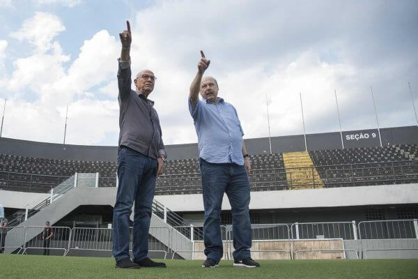 Antes de apresentação no Santos, Jesualdo visita Vila Belmiro: ‘Me sinto feliz’