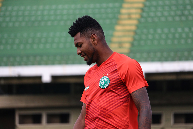 Paulistão: Guarani confirma renovação contratual com ex-volante do Botafogo