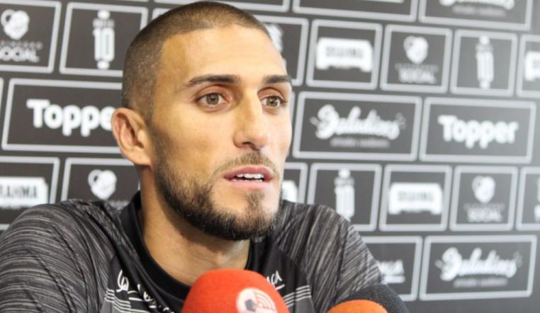 Sem acordo para ficar em 2020, experiente atacante se despede do Figueirense