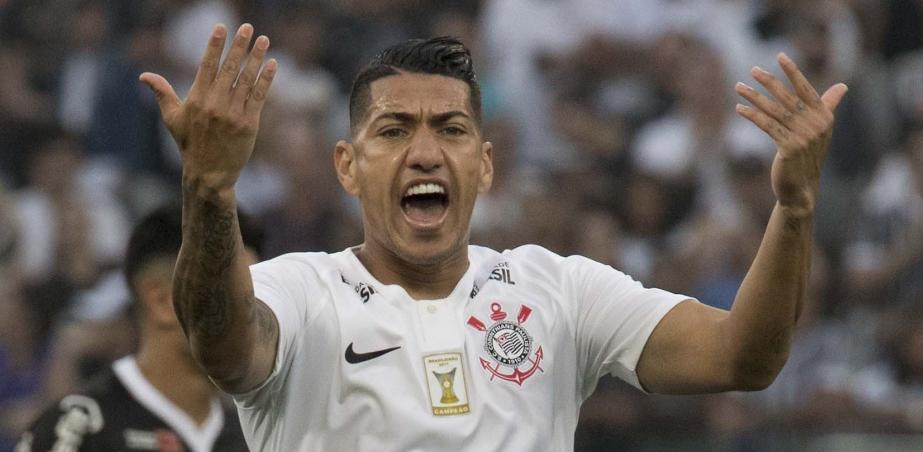 Clube rebaixado no Brasileirão vai oferecer atletas ao Corinthians para ter Ralf