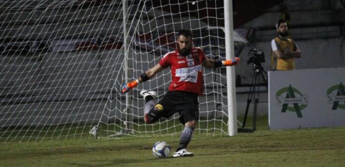Paulistão: Ferroviária manifesta interesse em goleiro-ídolo do Botafogo-PB