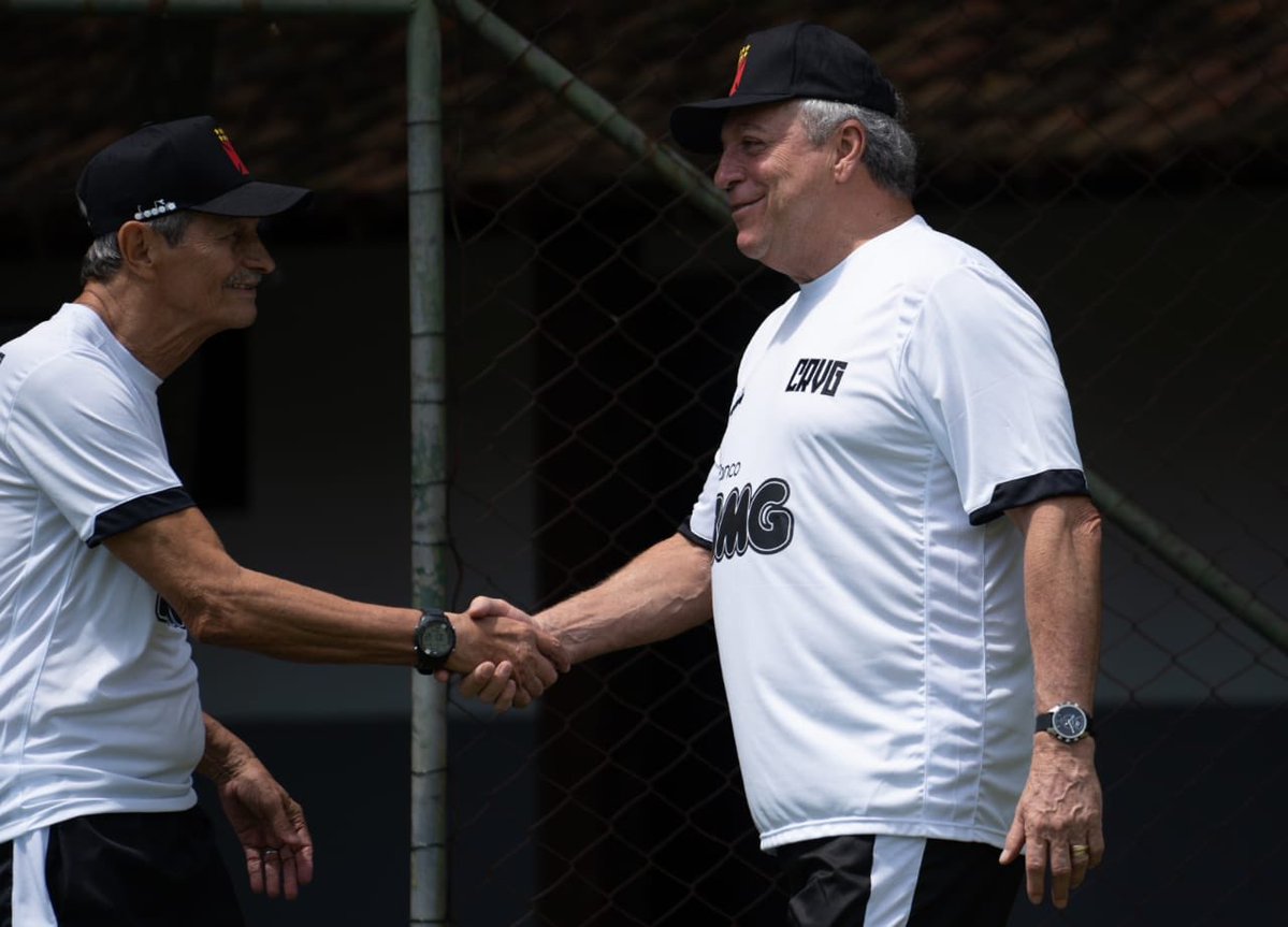 Com elenco reduzido no Vasco, Abel prevê disputa do Carioca com atletas sub-20