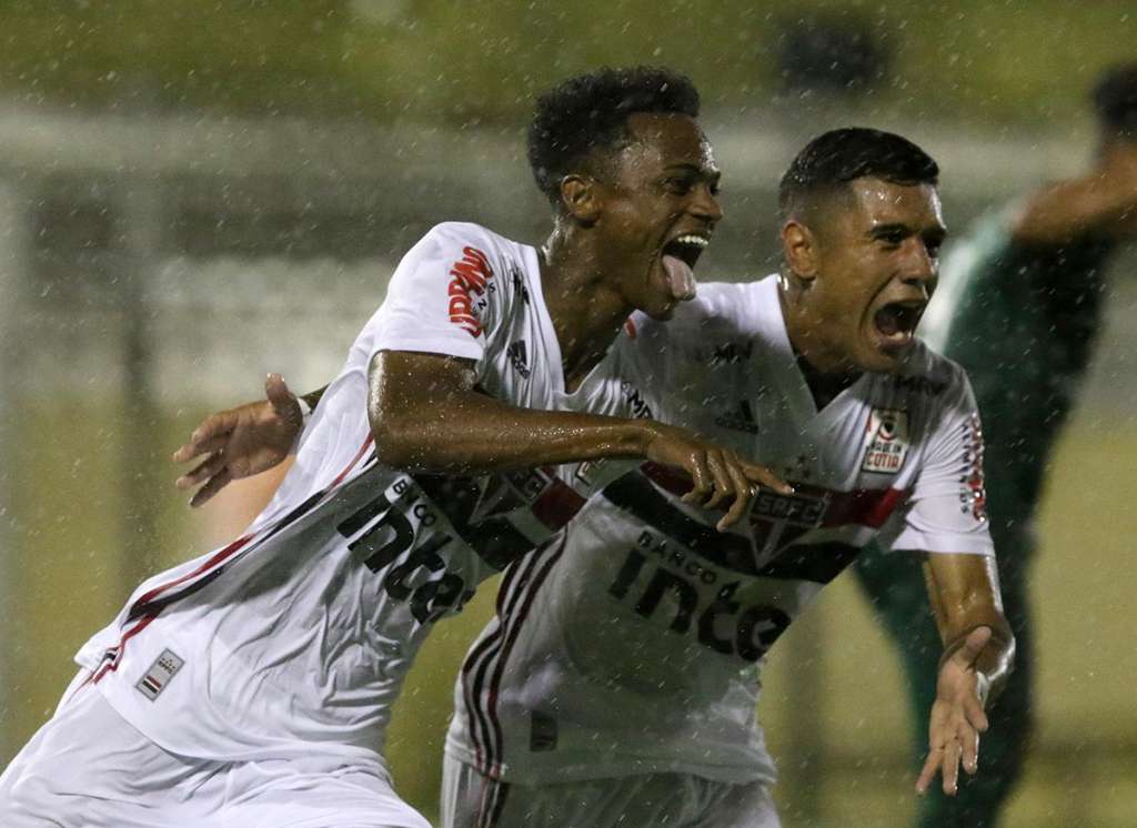 São Paulo avança na Copa SP