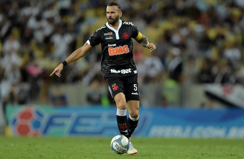 Carioca: Leandro Castan aponta meninos da base como solução para os problemas do Vasco