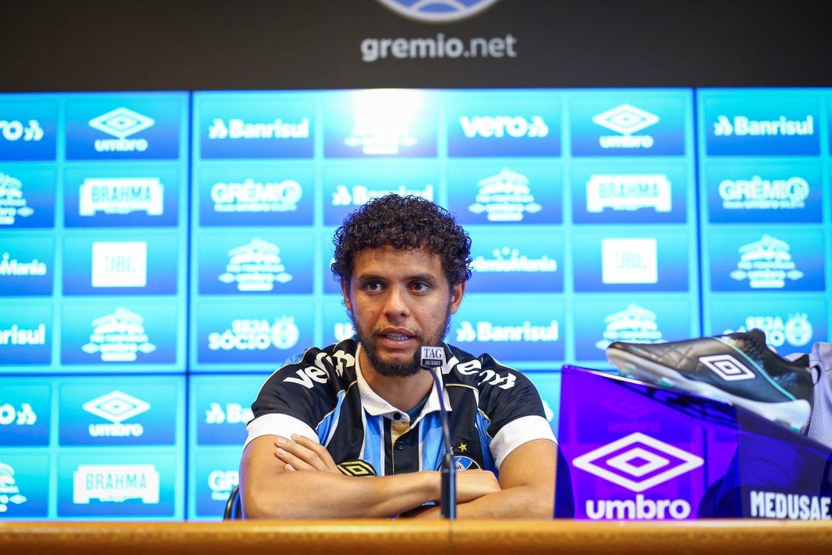 Durante apresentação, lateral diz que qualidade do Grêmio facilita seu estilo de jogo
