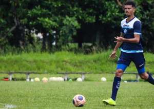 Paulista A2: RB Bragantino compra zagueiro da Ferroviária e deve repassá-lo ao RB Brasil