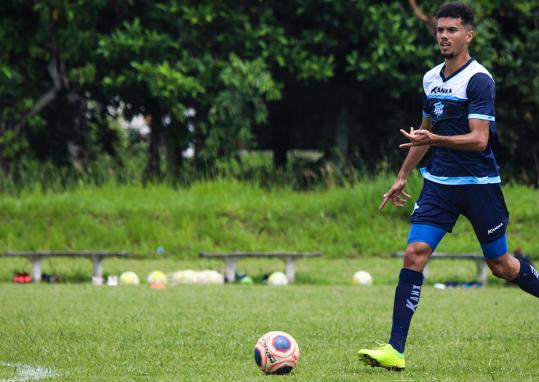 Paulista A2: RB Bragantino compra zagueiro da Ferroviária e deve repassá-lo ao RB Brasil