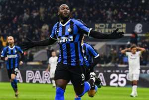 COPA DA ITÁLIA: Lukaku faz dois, Inter goleia Cagliari e está nas quartas de final