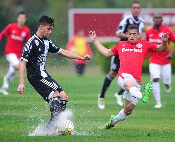 Cearense: Volante com passagem pela base de Ponte e Palmeiras reforça o Ceará