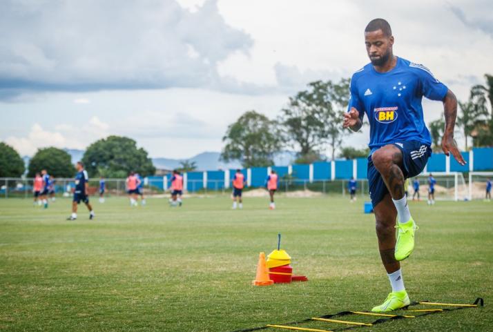 Mineiro: Sem dinheiro, Cruzeiro não terá ídolo que poderá jogar na China