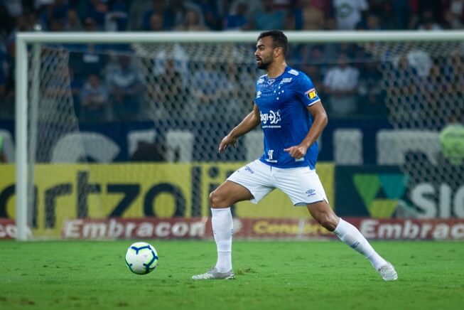 Pretendido pelo Red Bull Bragantino, zagueiro rescinde com o Cruzeiro