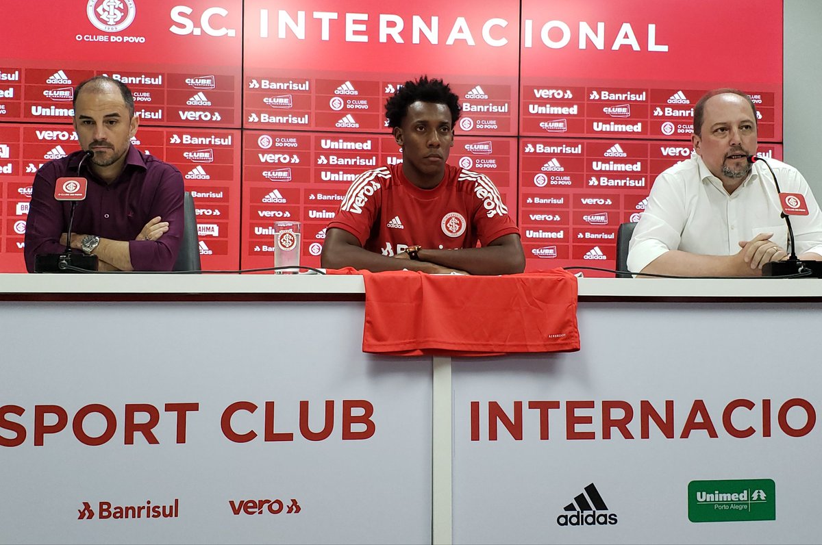 Gaúcho: Inter oficializa contratação do lateral do Bahia e assina até o fim de 2021