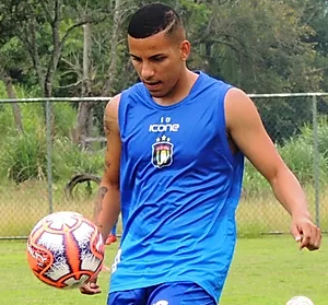 Paulista A2: Recuperado, ex-Ceará mira estreia no São Caetano: ‘Trabalhando forte’