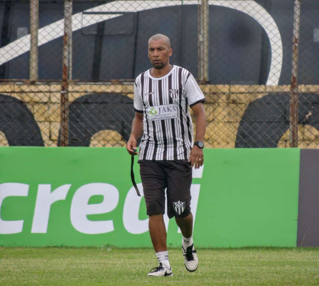 Técnico Renato Peixe analisa últimos amistosos antes da Série A3