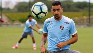 Água Santa tem ex-atacante do Flu e volante do 