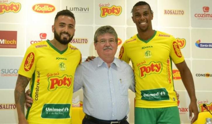 Ex-zagueiro da Chape tem o nome publicado no BID e pode estrear pelo Mirassol