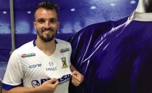 Paulistão: Volante ex-Red Bull chega ao Santo André falando em fazer grande temporada