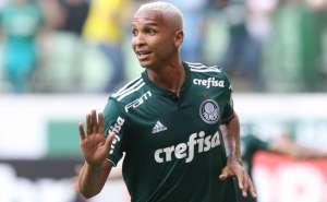 Palmeiras encaminha a saída do atacante Deyverson para o Getafe, da Espanha