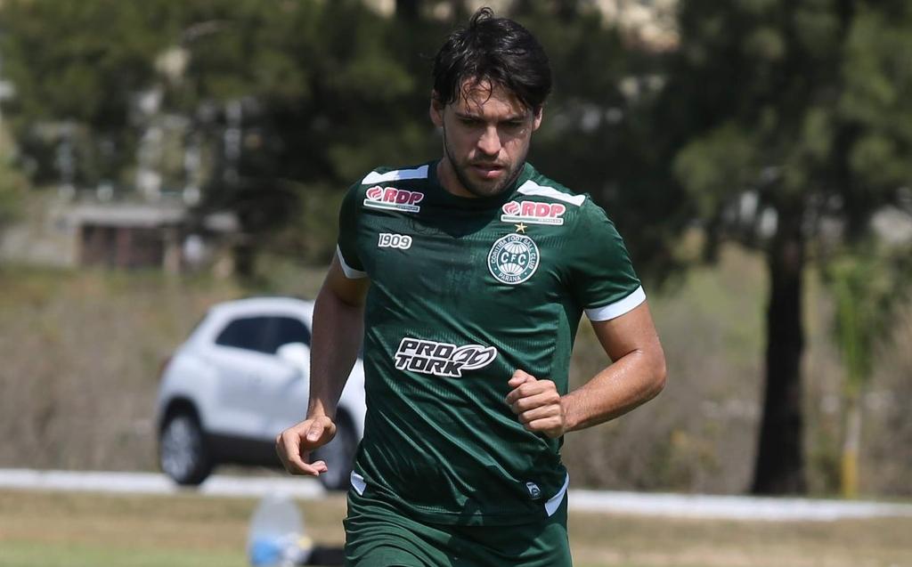Paranaense: Após ser anunciado, ex-lateral do Milan não reforçará o Operário