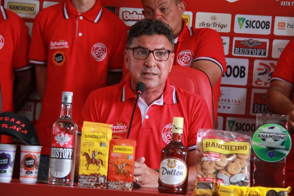 Goiano: Ex-técnico do Palmeiras segue diretoria e deixa Anapolina antes de estrear