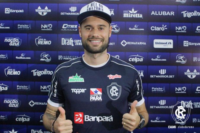 Paraense: Ex-meia do Guarani é apresentado oficialmente no retorno ao Remo