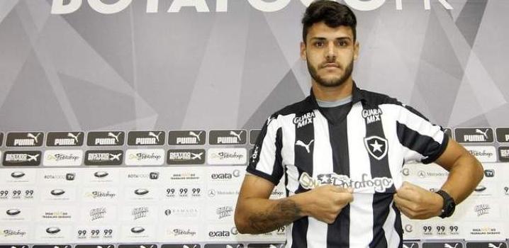 Ex-atacante de Guarani e Botafogo sai no BID e já pode estrear pelo Santo André