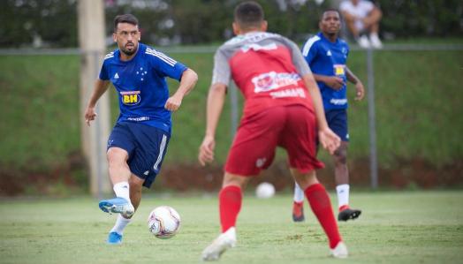 Mineiro: Cruzeiro vence jogo-treino contra o Guarani de Divinópolis-MG por 1 a 0