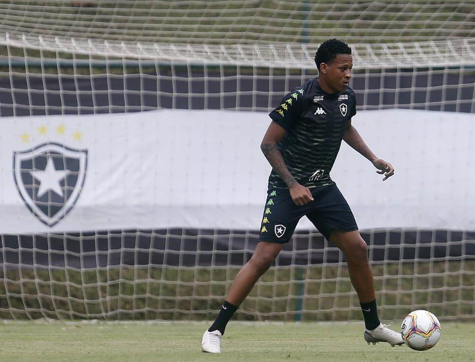 Carioca: Volante “culpa” falta de experiência por derrota do Botafogo