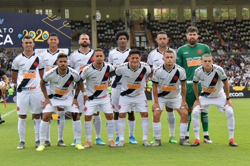Carioca: Goleiro pede união “entre todos” no Vasco após tropeço na estreia