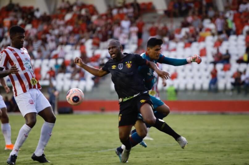 Pernambucano: Arbitragem no clássico revolta técnico e dirigente do Sport