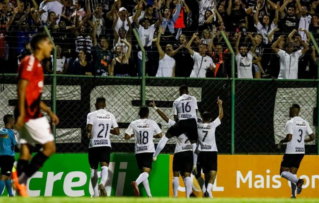 Corinthians busca a classificação para as semifinais (Foto: Rodrigo Gazzanel/Agência Corinthians)