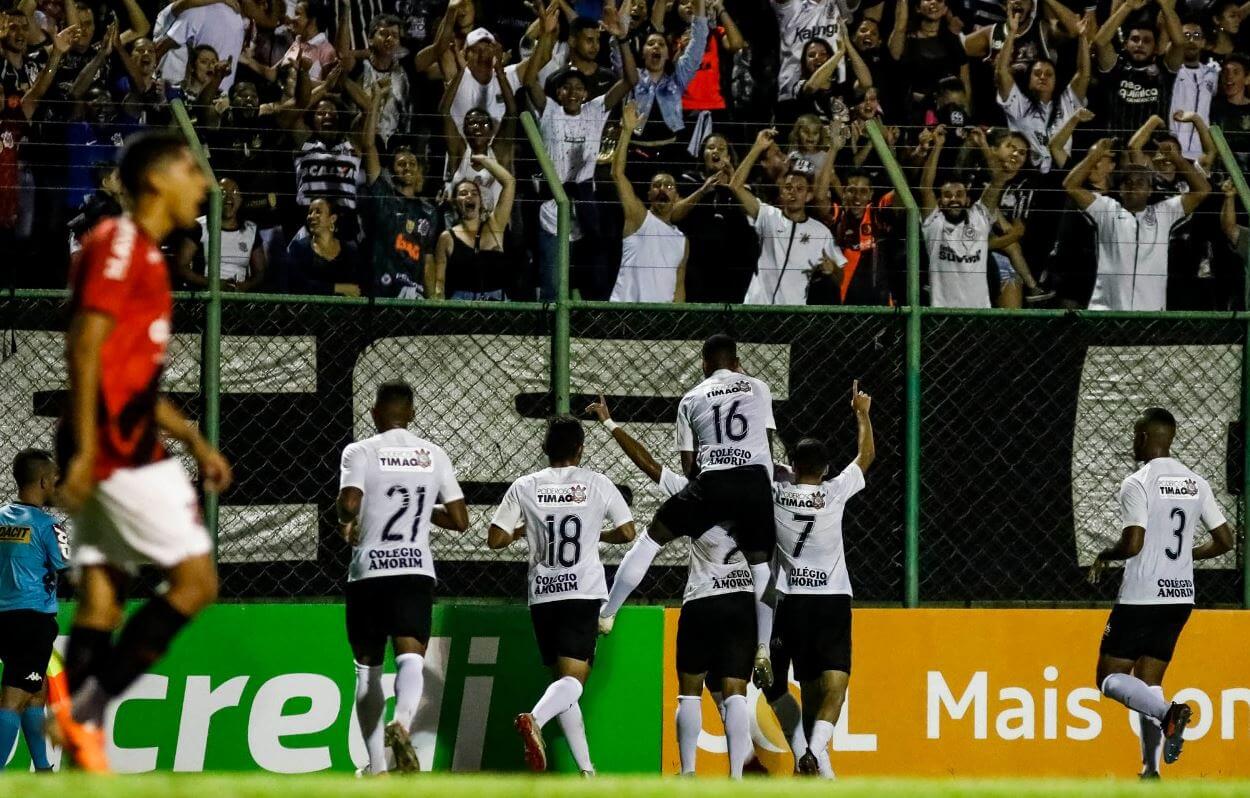 COPA SÃO PAULO DE FUTEBOL JÚNIOR: Corinthians e Inter iniciam semifinal