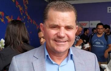 Paulo Farias: Água Santa