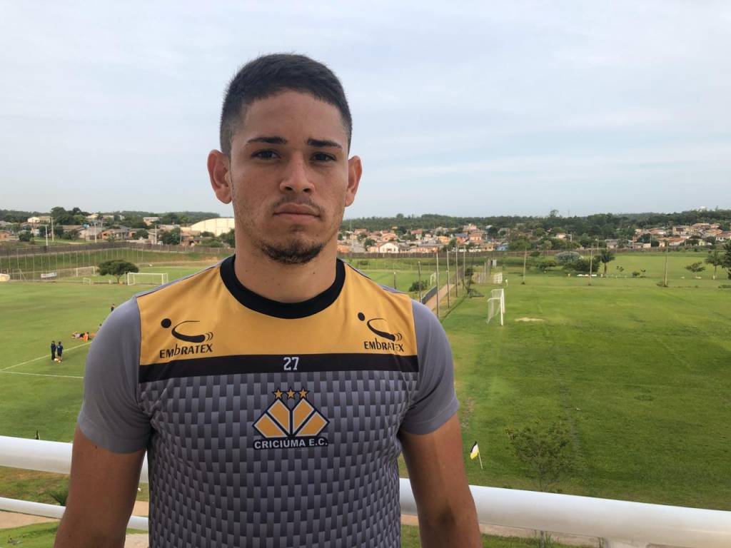Catarinense: Criciúma contrata zagueiro que se destacou em time sergipano