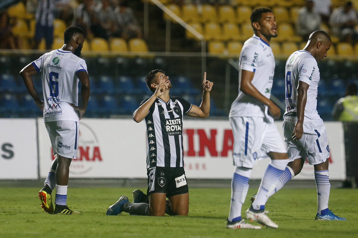 Botafogo vence o ‘sparring’ Vitória-ES, por 2 a 0, em amistoso no Espírito Santo