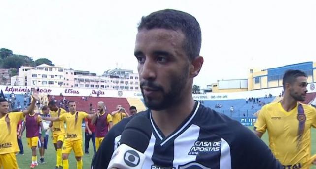 Carioca: Volante lamenta derrota do Botafogo diante do Madureira