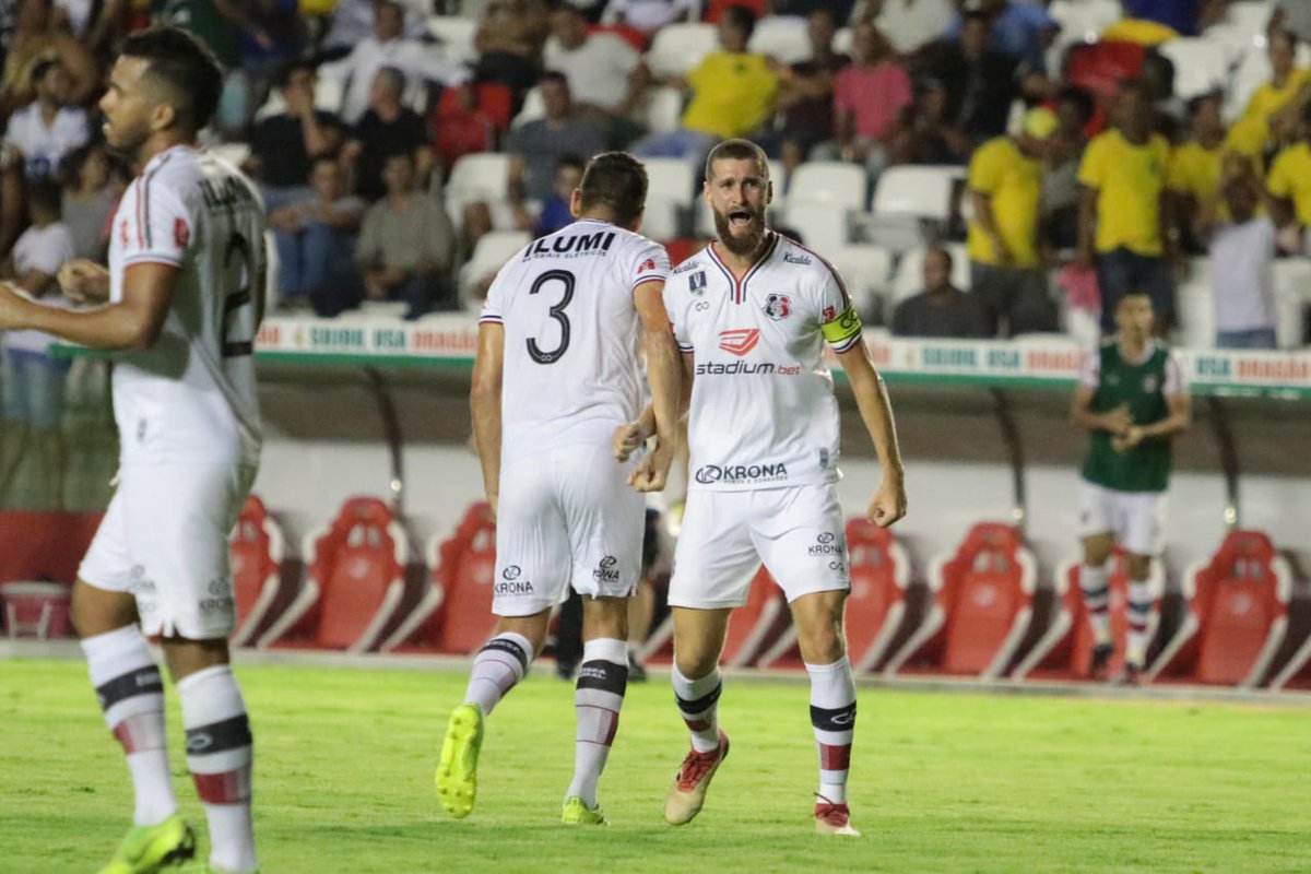 PERNAMBUCANO: Santa Cruz bate Retrô de virada e segue com 100%