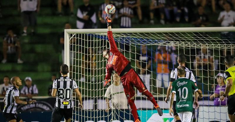 Mineiro: Decisivo no Atlético, Michael se anima com estreia e espera ter sequência