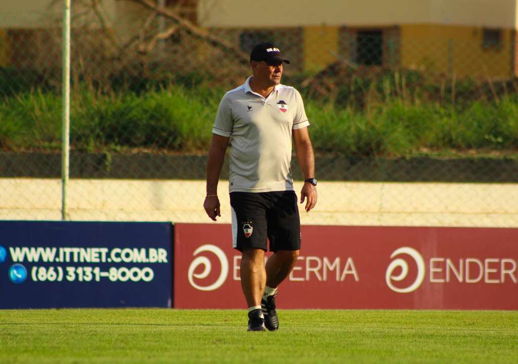 Márcio Goiano em treinamento no River-PI