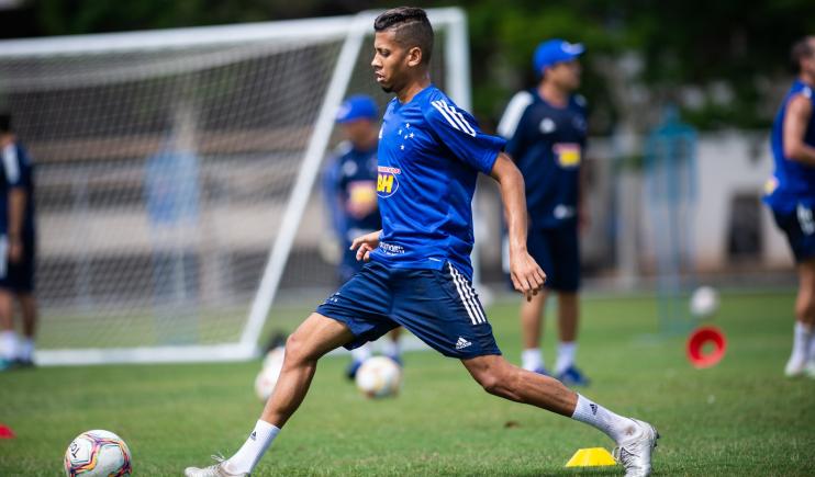 RB Bragantino fará oferta de R$ 4,5 milhões por lateral rebaixado no Brasileirão