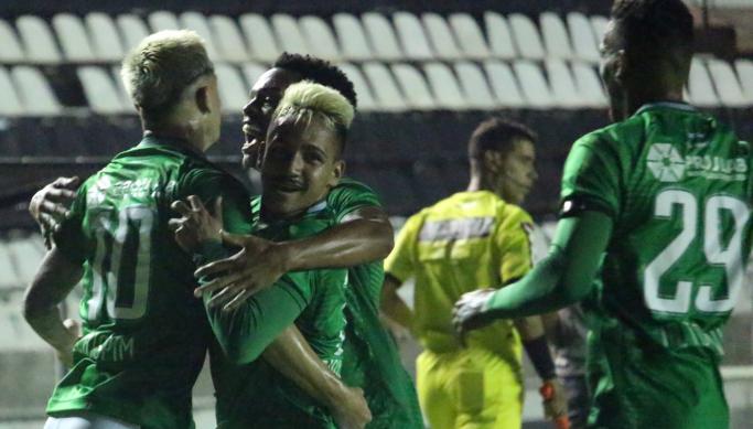 Júnior Todinho marcou dois gols. Foto: David Oliveira - GFC