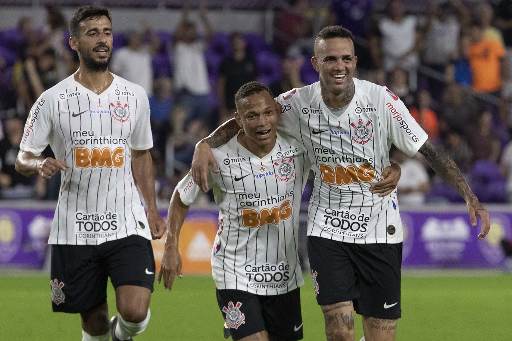 Paulistão: Corinthians estreia contra o Botafogo-SP em busca de feito histórico
