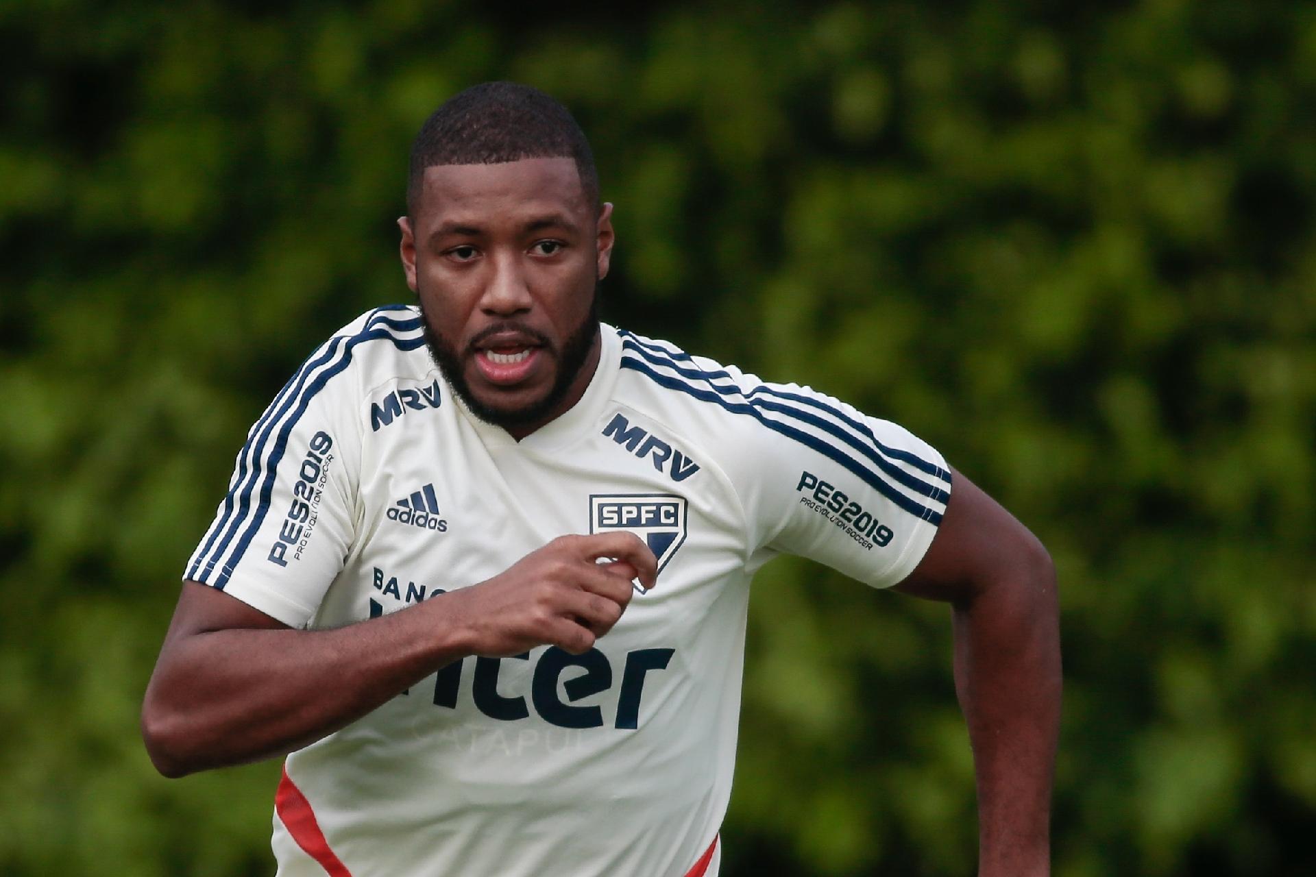 São Paulo abre conversas para emprestar Jucilei a clube carioca