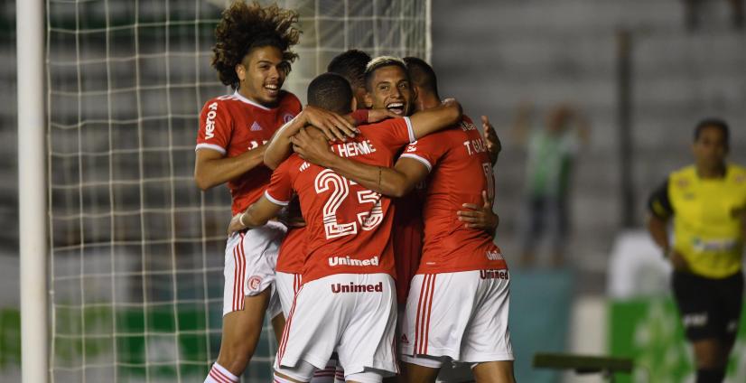 Festa colorada em Caxias do Sul. (Foto: Ricardo Duarte / Internacional)