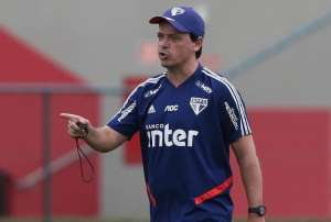 Paulistão: Diniz quer Pato como '9' do São Paulo; Pablo se dispõe a virar ponta