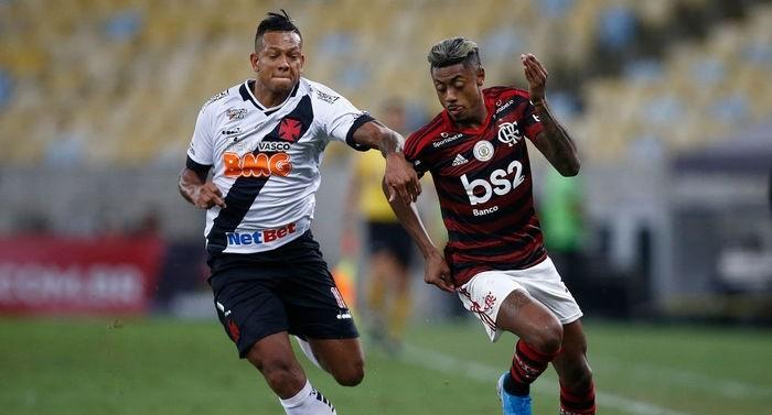 Carioca: Vasco segue em negociação com volante de Copa do Mundo