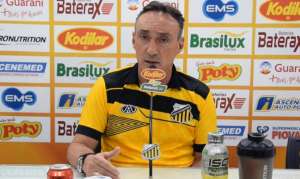 Roberto Fonseca fala em nova estreia, mas quer os três pontos fora de casa