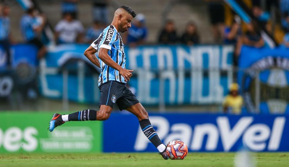 Time da Paraíba aceita contraproposta e deve anunciar Léo Moura na segunda