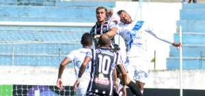Taubaté 2 x 1 Votuporanguense - Gol no finalzinho garante vitória do Burro da Central