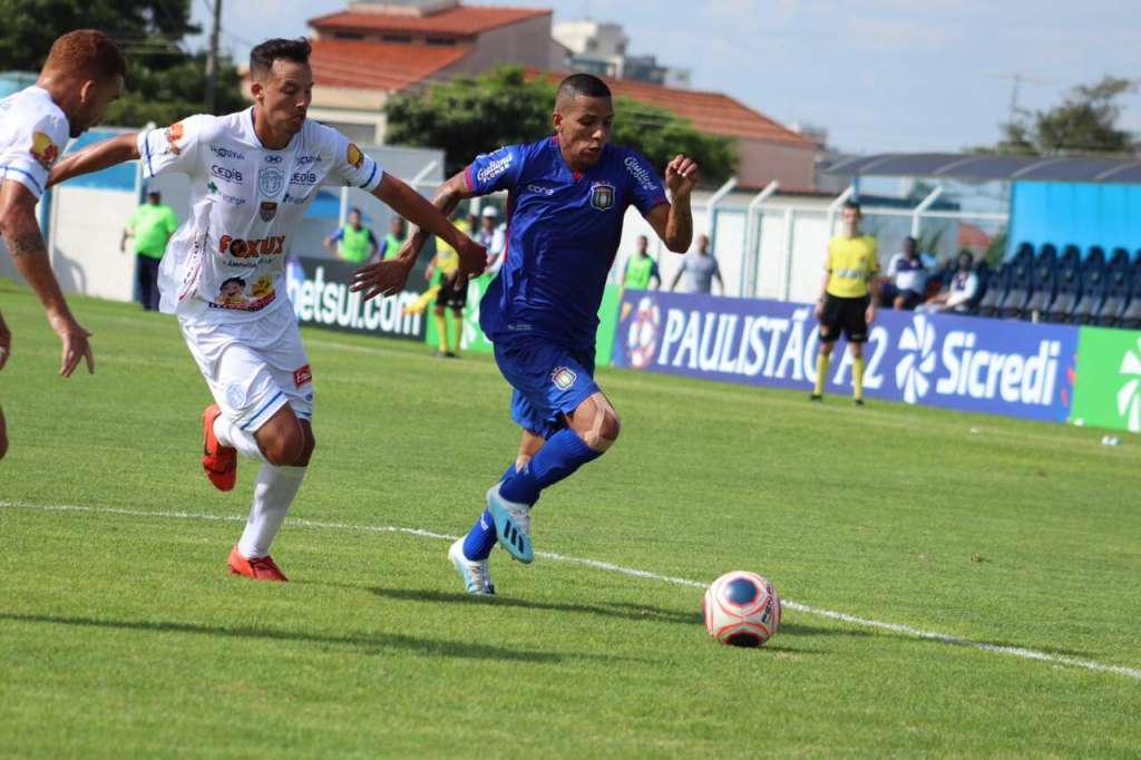 São Caetano e Monte Azul ficaram no empate por 1 a 1 (Foto: Leonardo Lima)